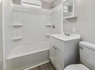 805 Main St E APT D, Hartselle, AL 35640