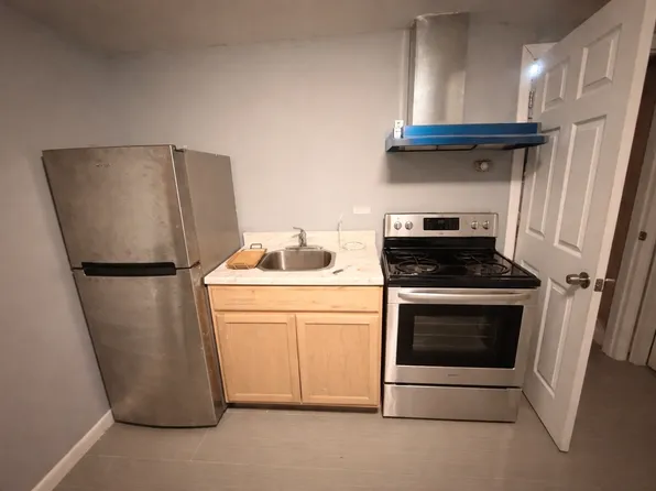 (undisclosed Address), Selden, NY 11784