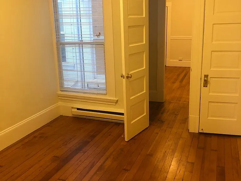 1329 Grove St — Photo 4