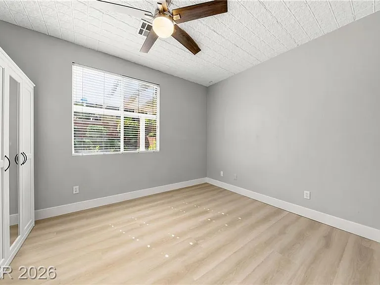 2551 Williamsburg St — Photo 25