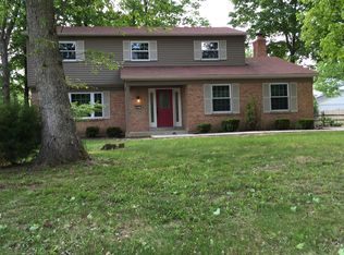 592 Wards Corner Rd, Loveland, OH 45140