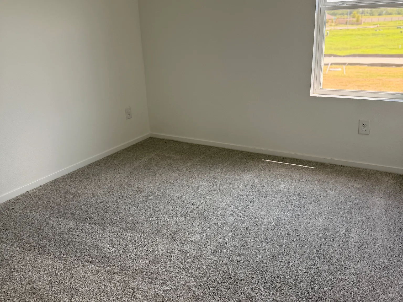 2148 Salinas Dr — Photo 2