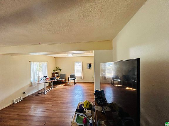 5th image of 2458 Shields Ave