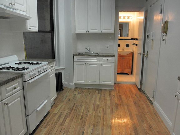 3rd image of 215 E 86th St APT 2W