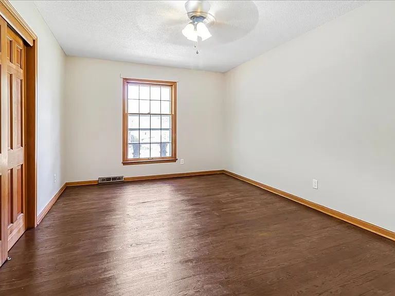 318 Goodrich Dr — Photo 29