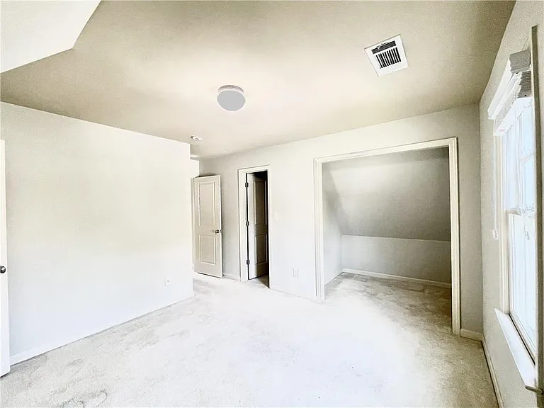 2620 Village Chase Dr — Photo 16
