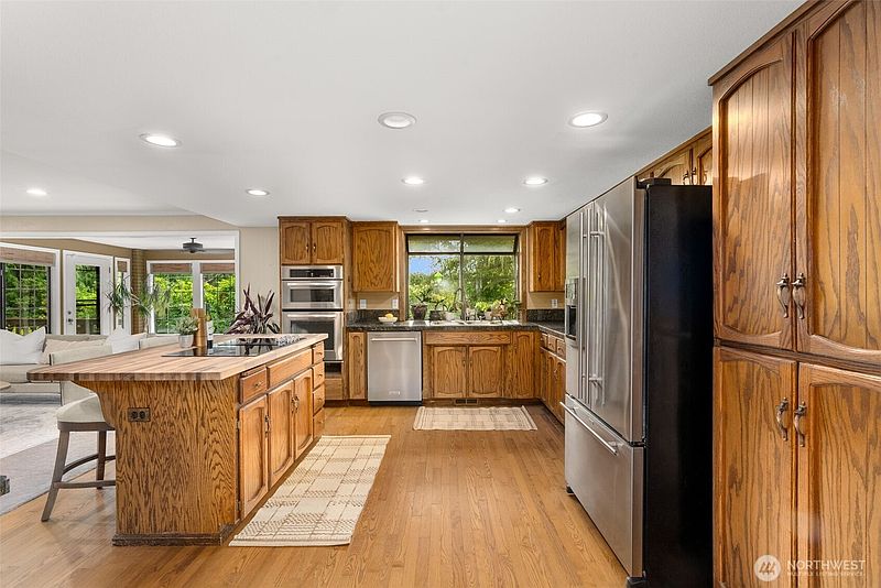 5th image of 6717 56th Street E