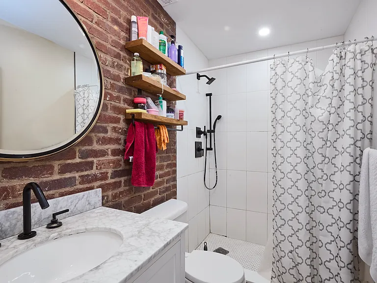 841 Parker St #306 — Photo 6