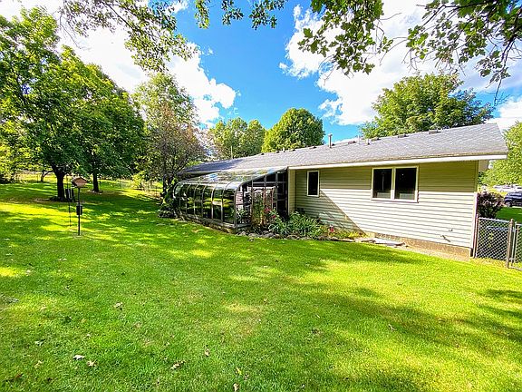 3rd image of 8201 Peach Tree Ave NE