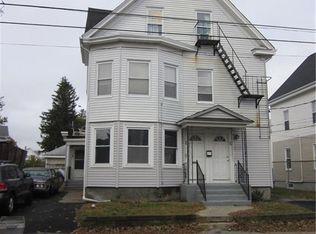 24 Tweed St, Pawtucket, RI 02861