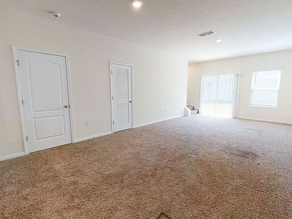 5th image of 270 Aralia Ln