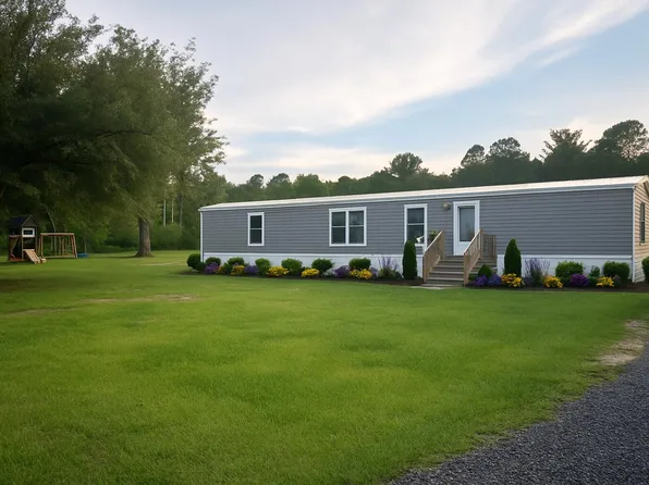 158 Brant Acres Ln, Bonneau, SC 29431