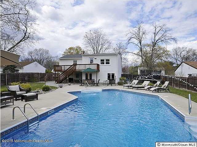 1st image of 131 Leaf Ln