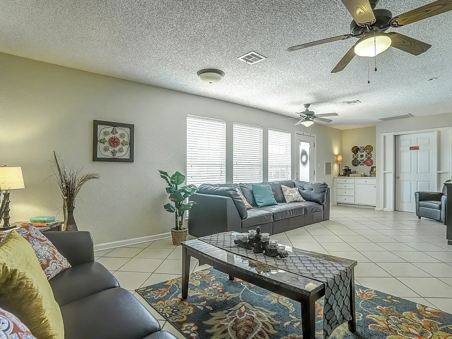 Pine Terrace Apartments — Photo 2