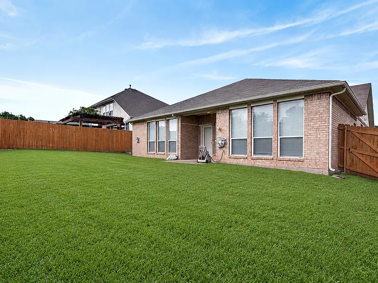 4841 Jodi Dr — Photo 33