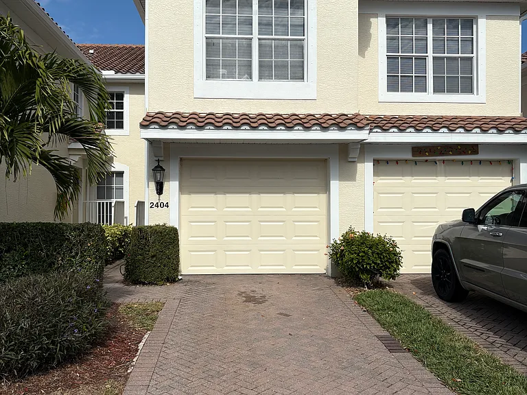 1400 Tiffany Ln #2404 — Photo 12