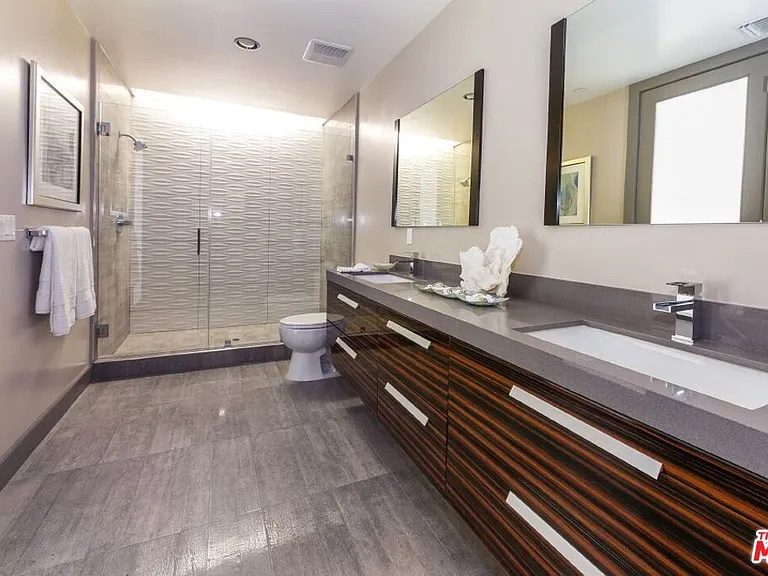 1217 Horn Ave #101 — Photo 16