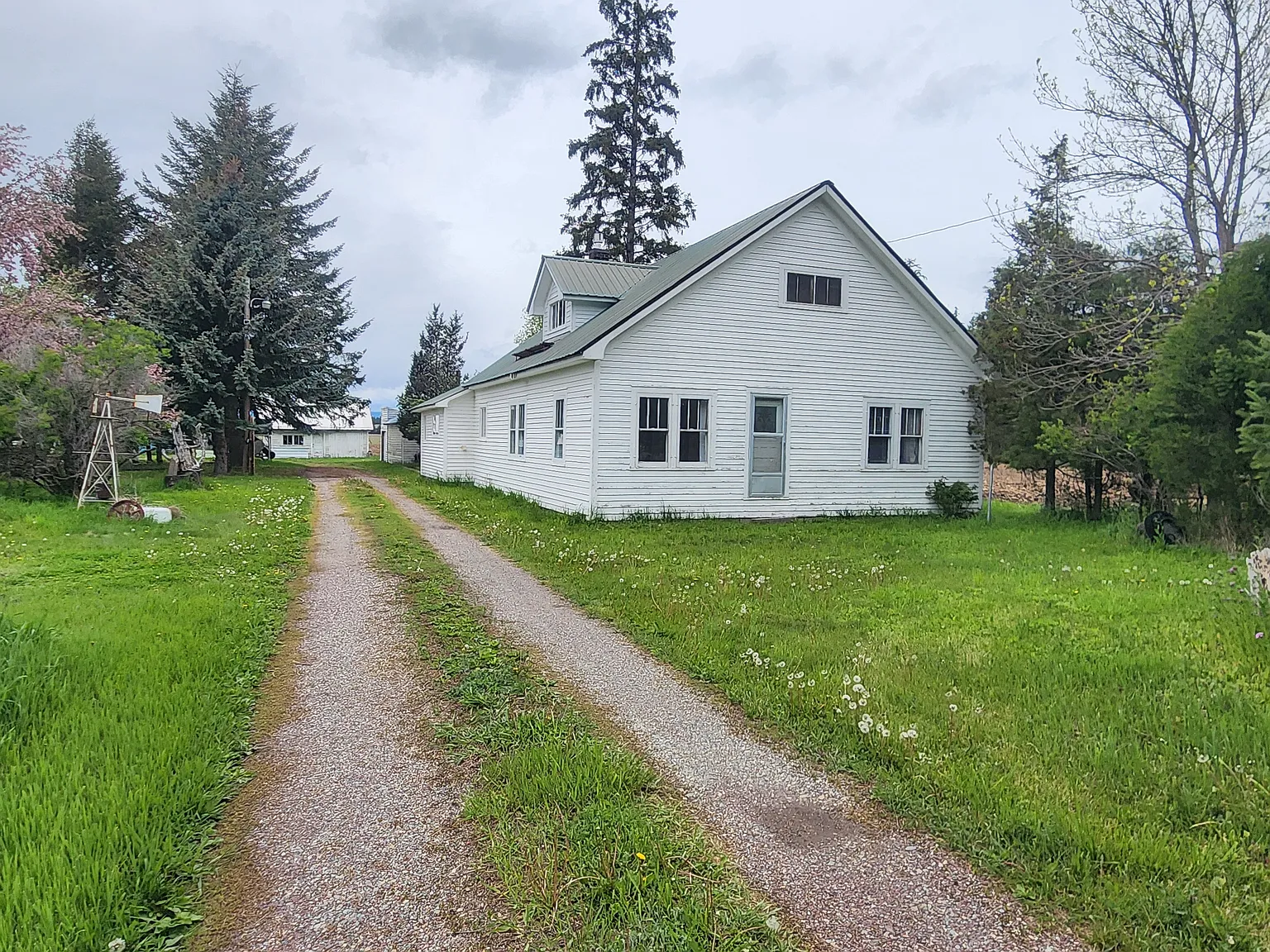 Charming 1 bedroom, 1 bathroom farmhouse — Photo 1