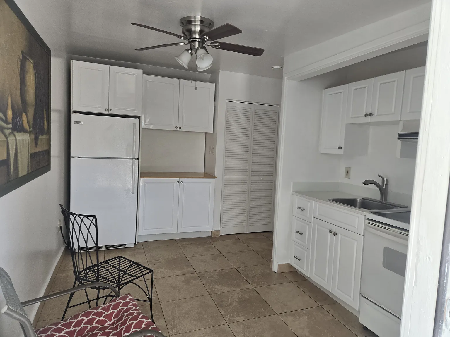 1736 NE 48th Ct — Photo 3