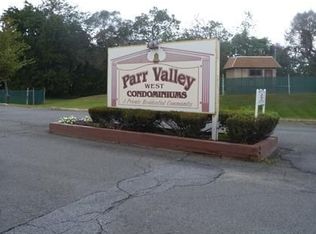 501 Parr Meadow Dr, Newburgh, NY 12550