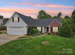 343 Stonehollow Rd, Fletcher, NC 28732