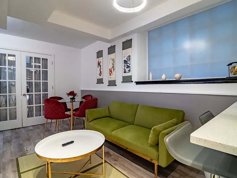 117 E Bellevue Pl #1 — Photo 3