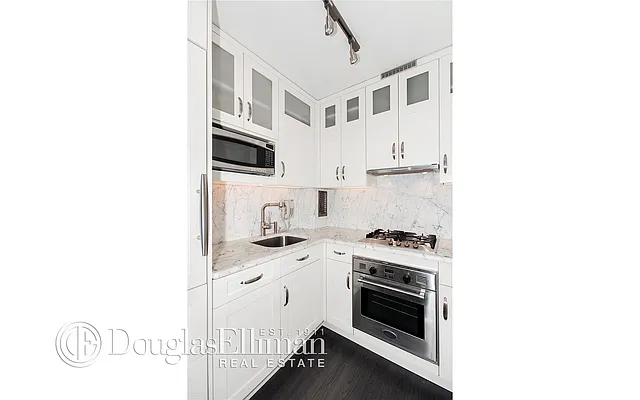 Sold by Douglas Elliman | media 16