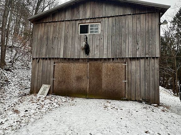 2nd image of 3004 Sycamore Run Rd