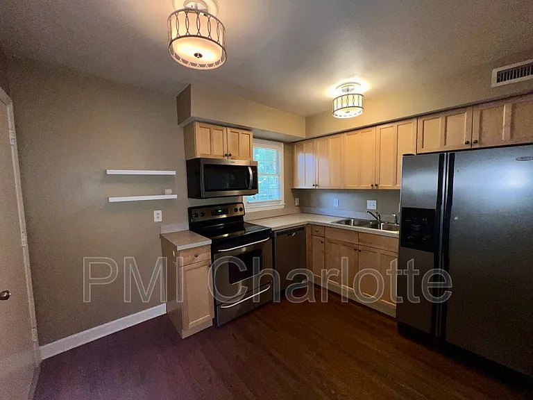 4317 Walker Rd #E — Photo 8