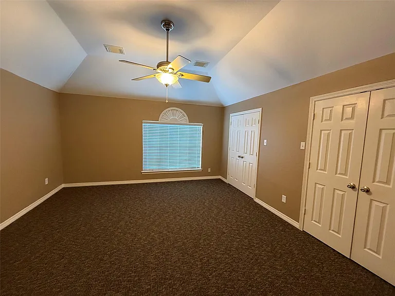 9110 Prairie Trails Dr — Photo 19