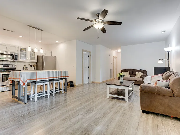7872 Oscar Green Rd — Photo 5