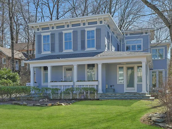 44 Wilson Street, Hartsdale, NY 10530