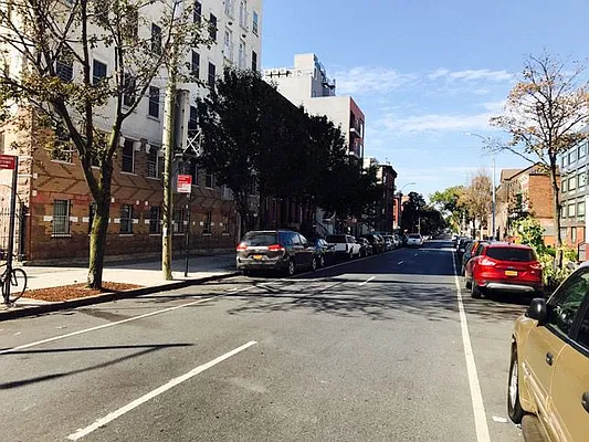 Rented by null | media 25