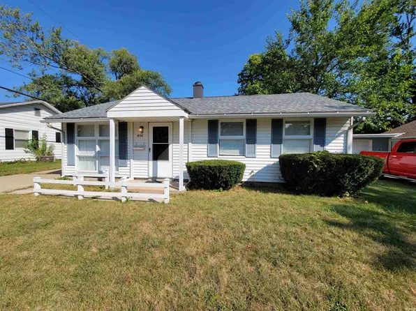 3113 Salem Dr, South Bend, IN 46615