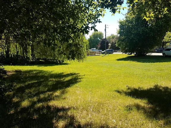 3rd image of 23 Woodland Park Dr