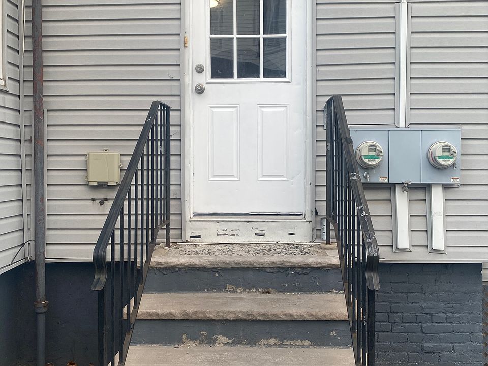 1st image of 22 Mersereau Ave #2