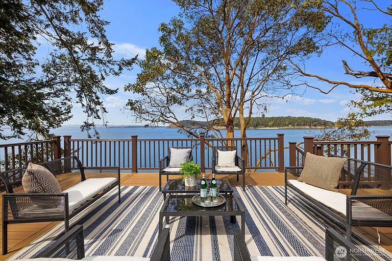 4th image of 1501 Yacht Haven Road