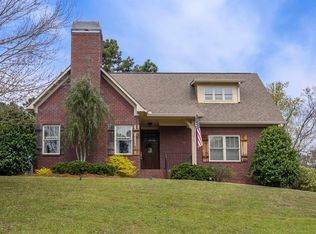 102 Covington Place Dr, Columbiana, AL 35051