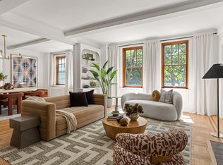 32 Washington Sq W APT 3E, New York, NY 10011