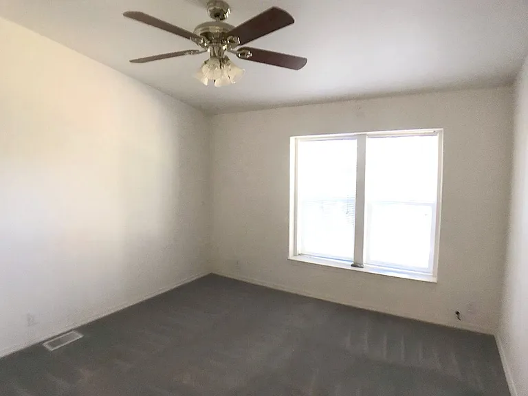 288 Aspen Grv — Photo 20