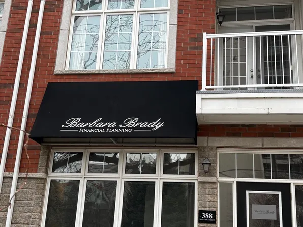 389 Detlor Cmn, Burlington, ON L7R 0A5