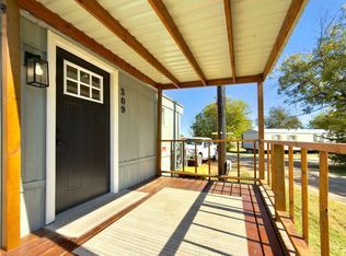 309 W Bryant St, Elm Mott, TX 76640