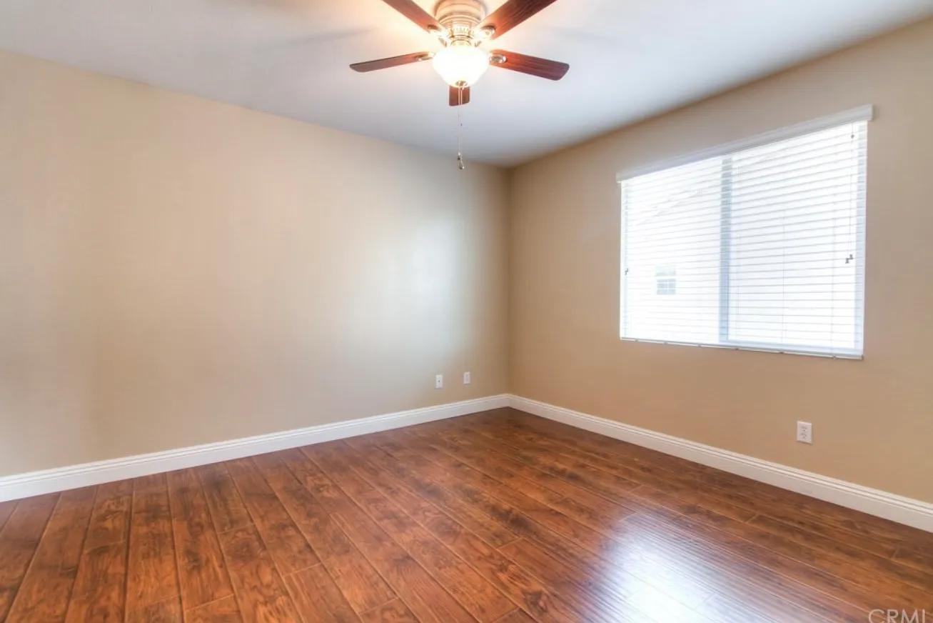 6 bed, 333 sqft, $1,099 — Photo 4