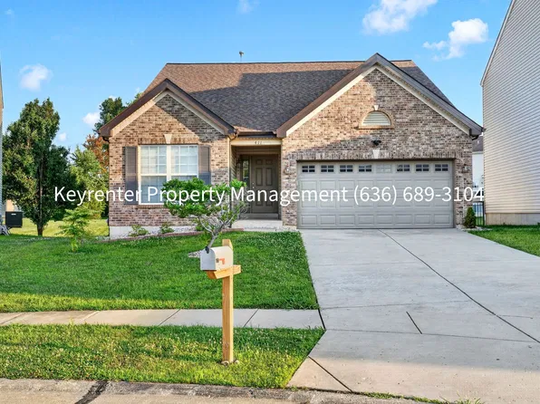 411 Angelique Pl, Saint Charles, MO 63303