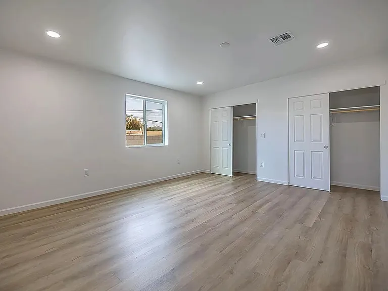 938 E. Waverly St. — Photo 7