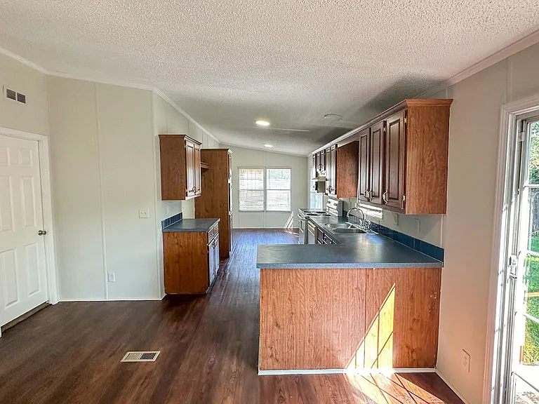 16487 Brittany Way — Photo 8