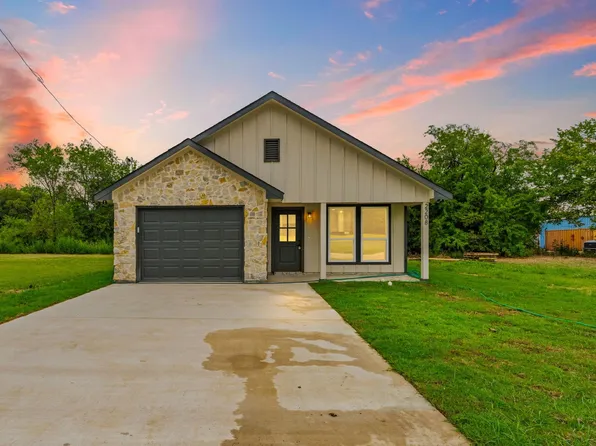 2208 Mill St, Greenville, TX 75401