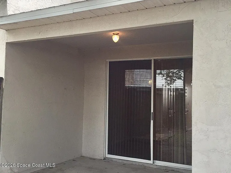 290 Marion Pl — Photo 13