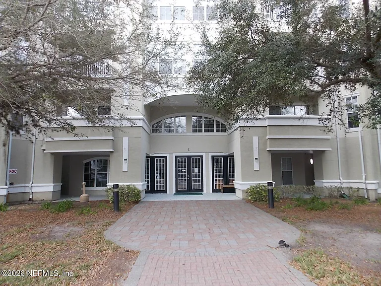 8290 Gate Pkwy W #916 — Photo 3