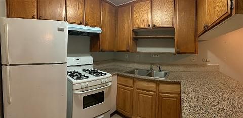 4th image of 118 San Pascual Ave APT 4